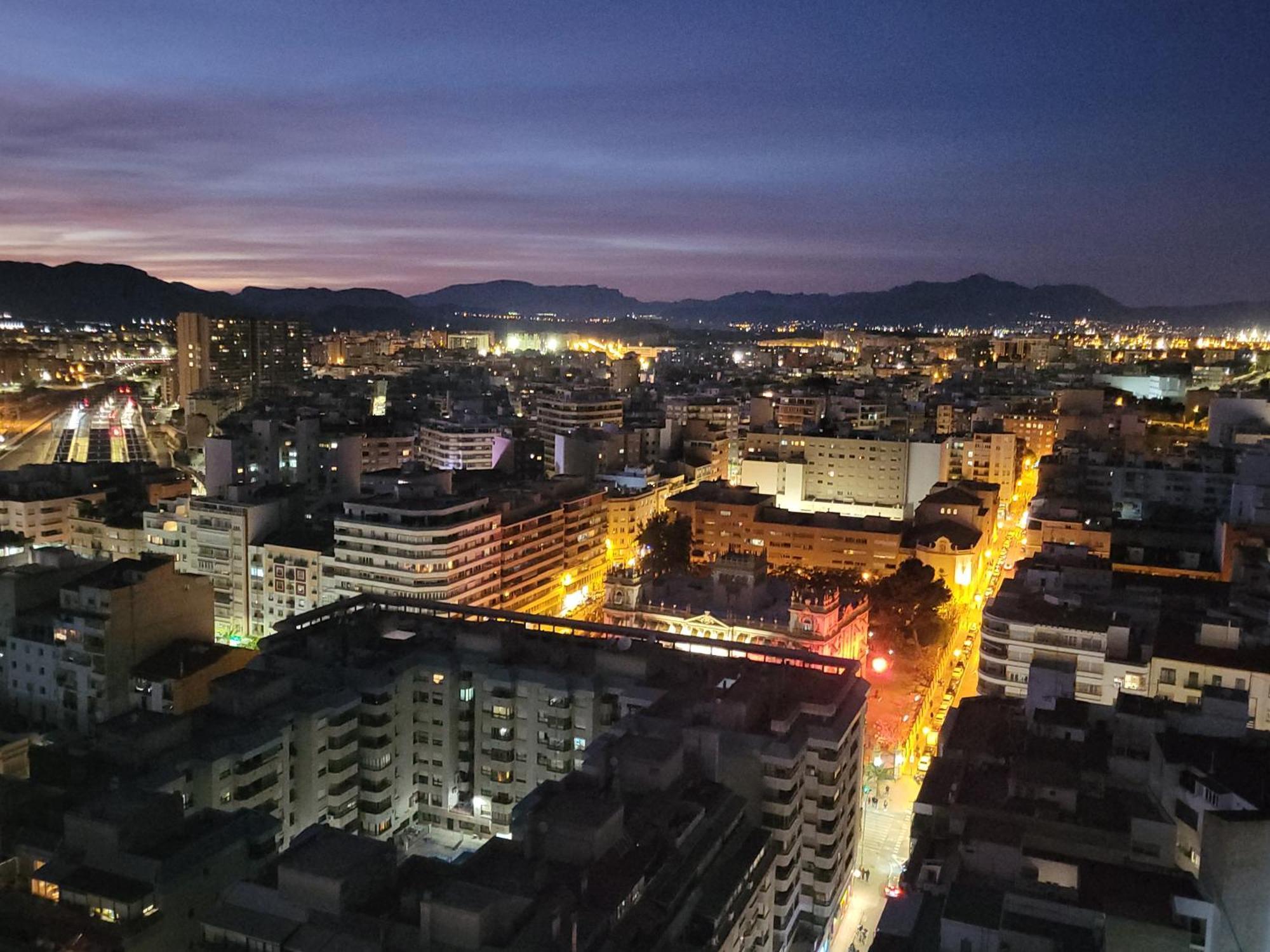 Charming Studio In The Center Of The City Apartamento Pleno Centro De アリカンテ エクステリア 写真